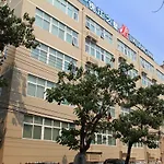 Jinjiang Inn Beijing Fengtai East Avenue Railway Station
